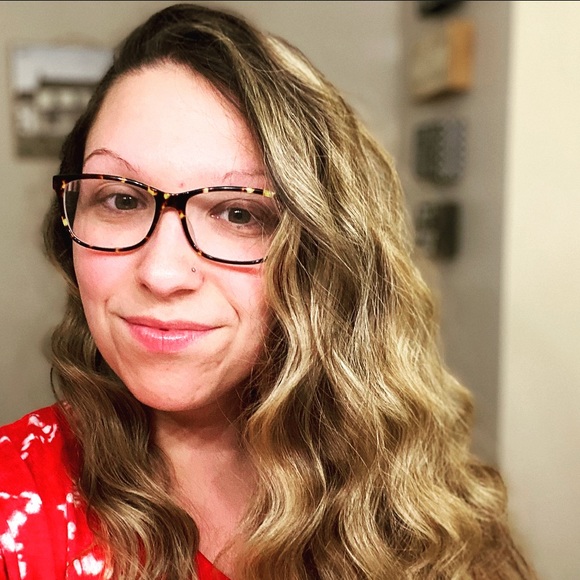 Meet your Posher, Kristin - Picture 1 of 1